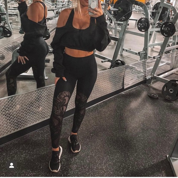 Black lululemon tights - Picture 1 of 3